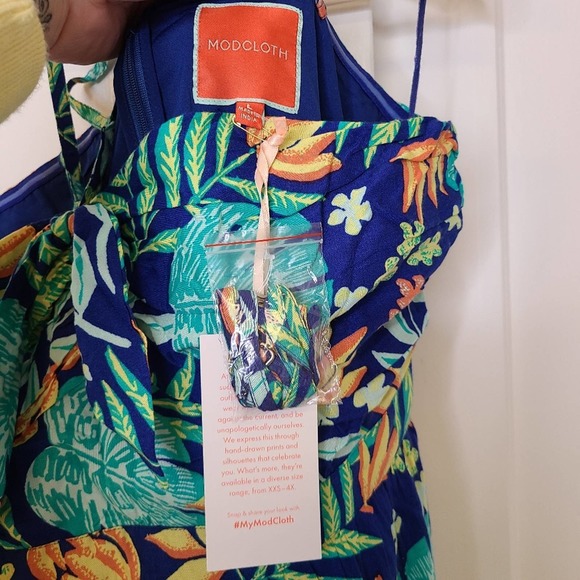 Modcloth Welcome Convertible A-Line Dress NEW - Picture 7 of 7